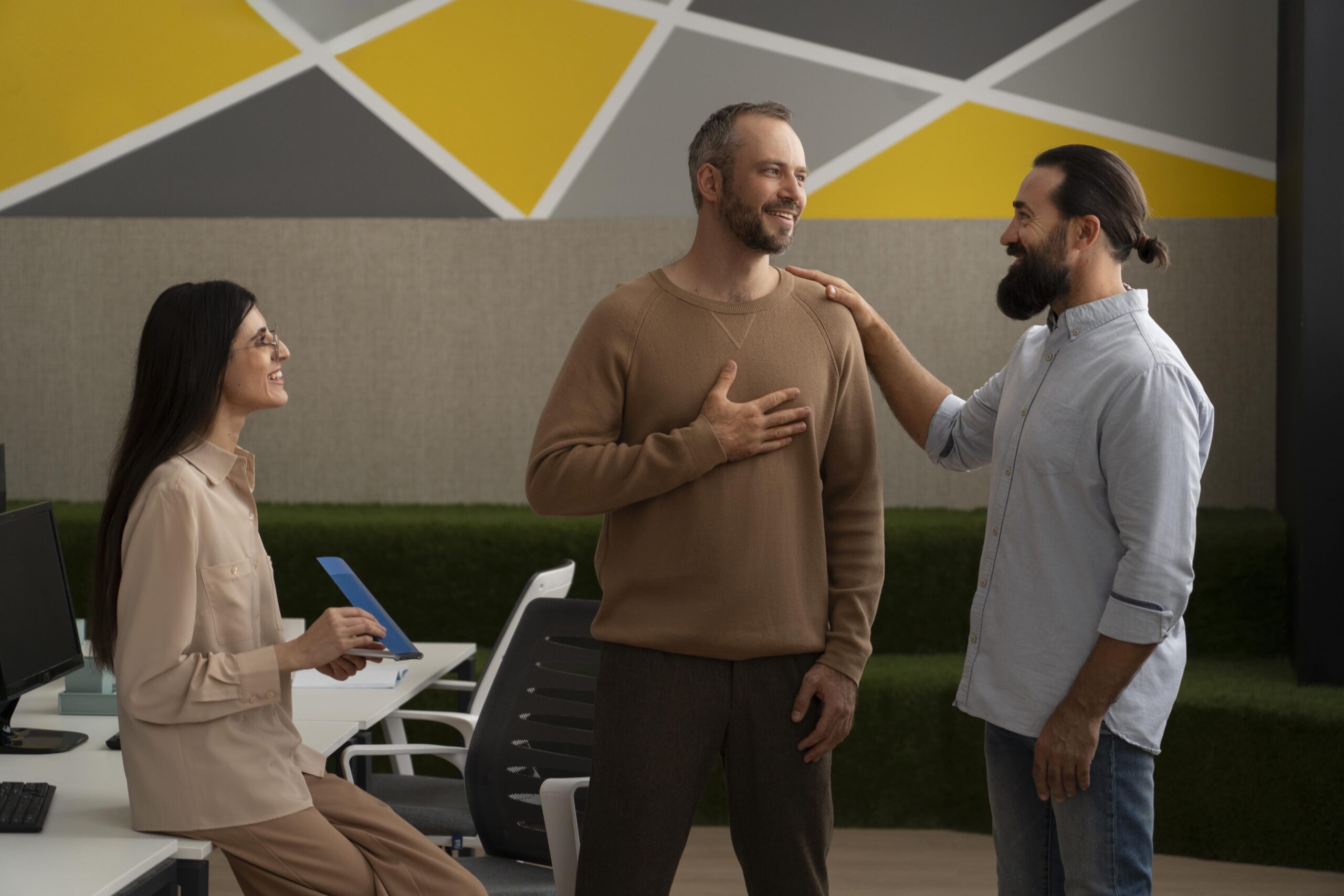Time reunido em reunião de feedback a partir dos dados coletados no sistema GREG.